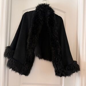 Black Faux Fur Trim Capelet by ComfiFab | Goth Vintage Luxury Aesthetic